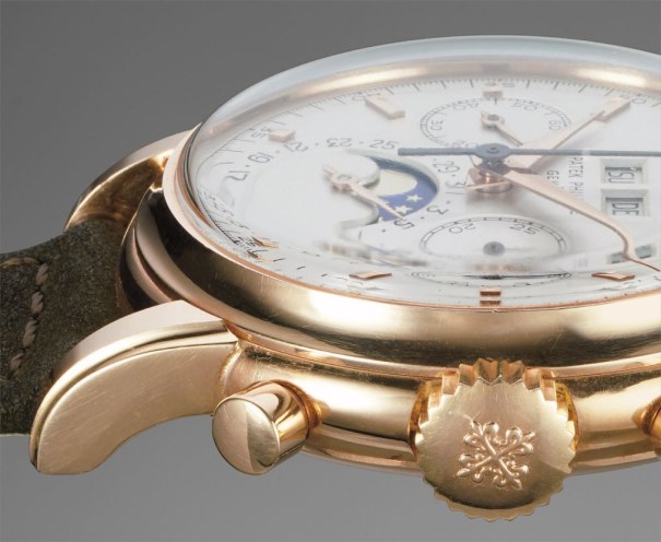 An extremely rare, attractive and exceptionally well preserved pink gold perpetual calendar chronograph wristwatch with moonphases
